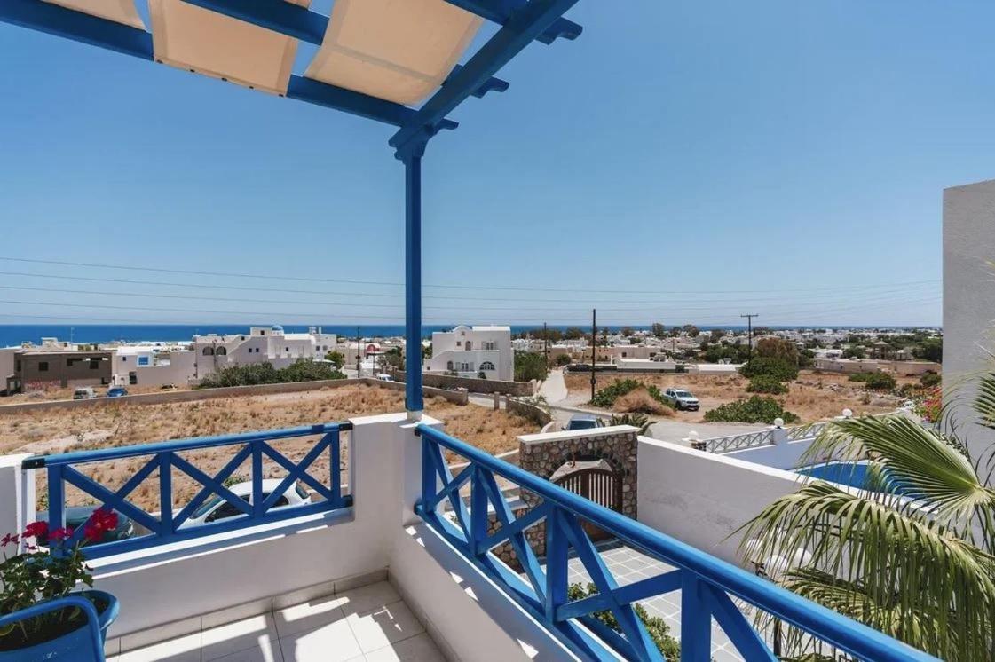 Spiridoula Villa - Santorini Seaside Retreats بيريسا المظهر الخارجي الصورة